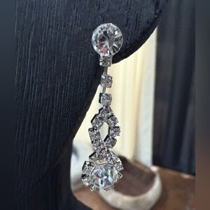 Vintage Rhinestone drop Earrings with large rhinestone center